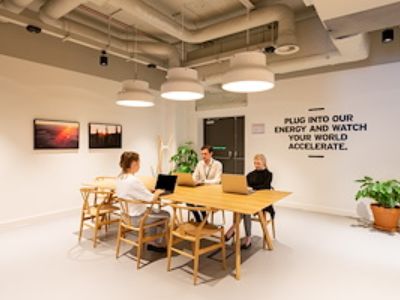Private Meeting Room for 4 at SPACES