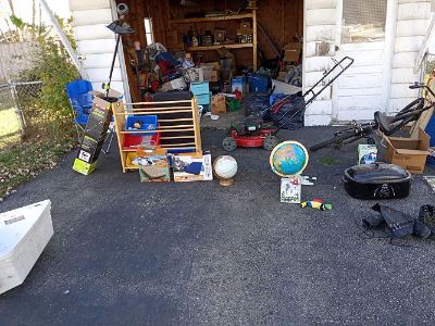 Moving sale