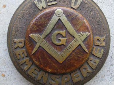 * ~ ~ ~ Marinship Masonic Club ~ ~ 1944 ~ ~ Bronze Paperweight ~ ~ ~ *
