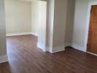 2 Bedroom 1BA 900 ft² Apartment For Rent in Union City, PA 11 South St