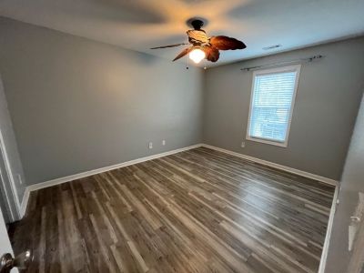 Spacious primary bedroom in 3bed2bath house!