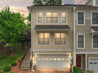 3 Bedroom 3BA 2218 ft Apartment For Rent in Occoquan, VA