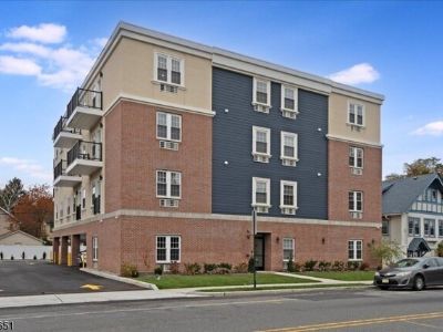 Broad St, Bloomfield, Condo For Rent