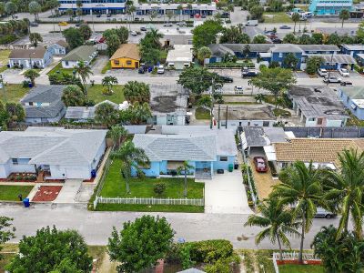 4 Bedroom 2BA 1711 ft Apartment For Rent in Riviera Beach, FL