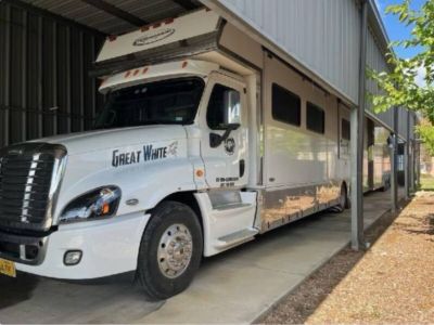 SAVE $20 thousand - 2014 Renegade Cascadia 2510 Garage Model