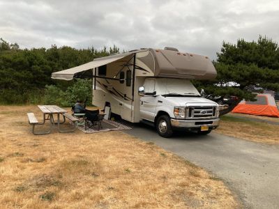 RV for Sale - Ford Winnebago 2018 22R Minnie Winnie