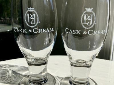 2 NEW E&J Cask & Cream Goblet Glasses