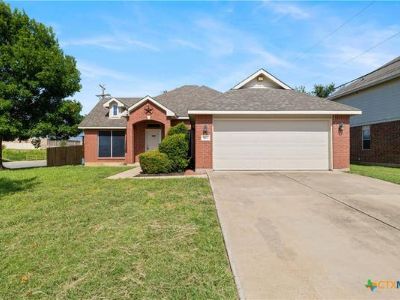 3 Bedroom 2BA 1800 ft Single Family Home For Sale in HARKER HEIGHTS, TX