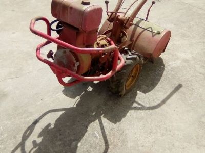 Ground tiller