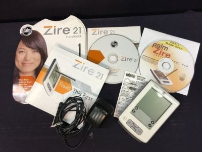 Vintage Palm Pilot - Zire 21