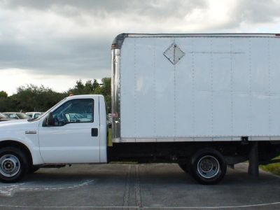 2007 FORD F350 DUALLY BOX TRUCK WITH LIFT GATE