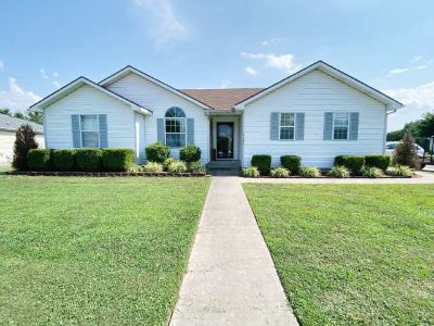 3 Bedroom 2BA 1450 ft Apartment For Rent in Webb City, MO