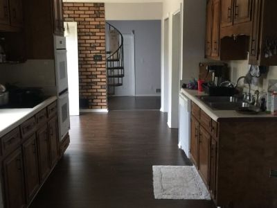 Room for rent in 4 bds/3ba house