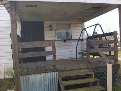 Just Available: House for Rent! Some Bills Paid, with Washer/Dryer!