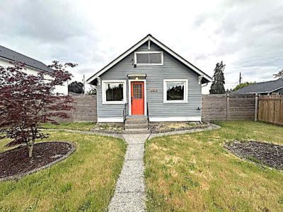 2 Bedroom 1BA 1458 ft Pet-Friendly Apartment For Rent in Tacoma, WA