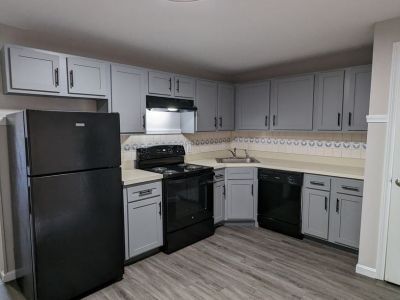 2 Bedroom 1BA 839 ft Pet-Friendly Apartment For Rent in Waterbury, CT