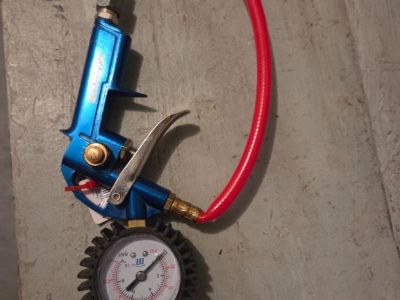 Inflation Gun with Gauge $15. –