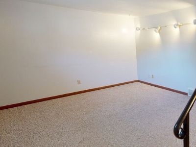 2 Bedroom 2BA 864 ft Furnished Pet-Friendly Condo For Rent in Erie, PA