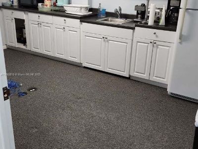 Commercial Property For Rent in Sunrise, FL