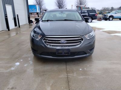 2018 Ford Taurus SE