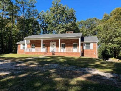 4 Bedroom 2BA 1863 ft Apartment For Rent in Wake County, NC