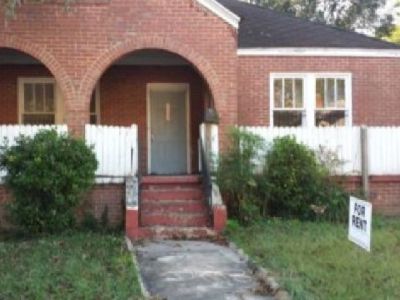 HOUSE FOR RENT 2 ROOM  2 BATH