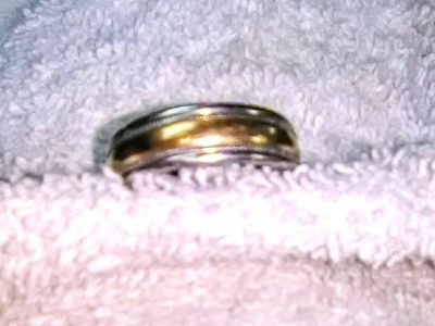 Men's wedding band