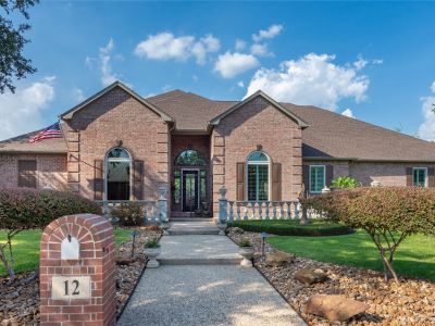 4 Bedroom 3BA 4137 ft Single Family House For Sale in Houston, TX