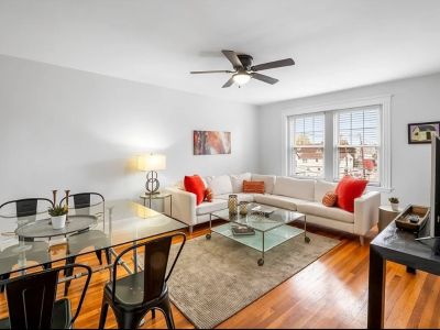 1 Bedroom 1BA 610 ft Apartment For Rent in Everett, MA