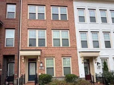 4 Bedroom 5BA 2060 ft Furnished Apartment For Rent in Gaithersburg, MD