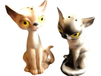 Mid-Century Porcelain Siamese Cat Salt and Pepper Shaker Set From Japan