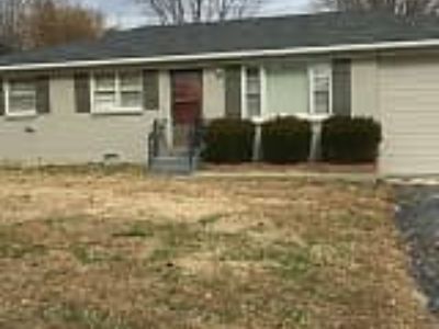 4 Bedroom 2BA 1300 ft² Pet-Friendly House For Rent in Cookeville, TN 1112 Amber Dr