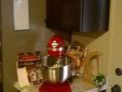 KitchenAid® 6-Quart Bowl-Lift Stand Mixer New never used best offer