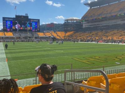 4 seats Pittsburgh Steelers section 120 Row E 4 rows from field!