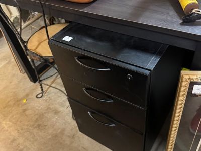 Cabinet with 3 Drawers
