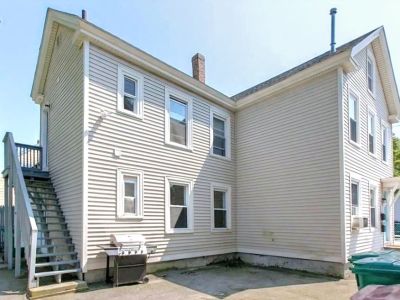 2 Bedroom 1BA 1000 ft Apartment For Rent in Lowell, MA