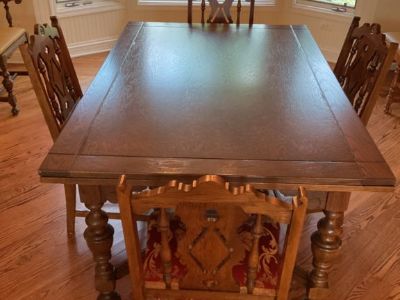 Dining room table and 6 chairs