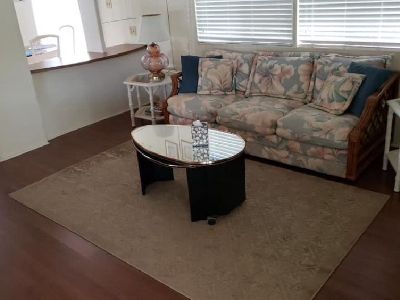 Mobile Home/ 2 beds, 2 baths