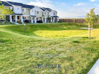 3 Bedroom 2BA 1220 ft Pet-Friendly Apartment For Rent in Herriman, UT