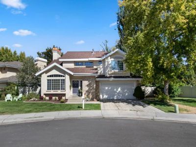 4 Bedroom 4BA 2215 ft Single Family Home For Sale in HOLLADAY, UT