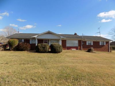 3 Bedroom 1BA 1508 ft Single Family Home For Sale in Mooresburg, TN