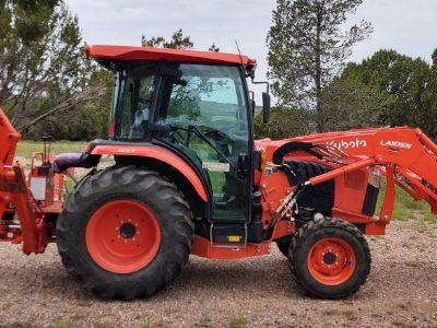 Kubota tractor L6060