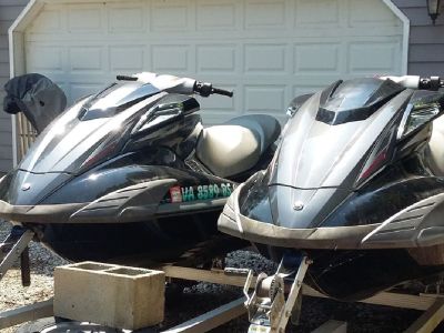 2009 Yamaha Wave Runners and trailer. Only 35 hrs, never been in salt water