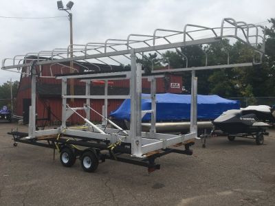 Hewitt Hydraulic Boat Lift model 4400 with Canopy