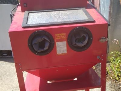 Central Pneumatic Self Contained Sandblaster