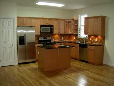 2 Bedroom 2.5BA 1200 ft Apartment For Rent in Savannah, GA