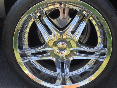 Rims and tires 22" BIGG 6 Lugs Lexani 265/40 R22 106 V XL LX 4000