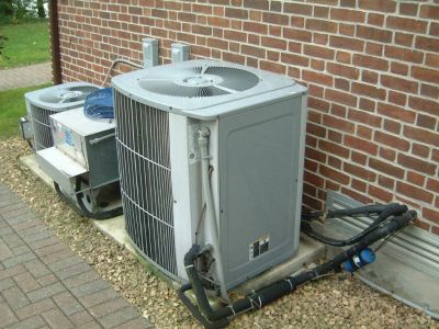 Tighten Up the Parts of AC from AC Repair Miami Lakes