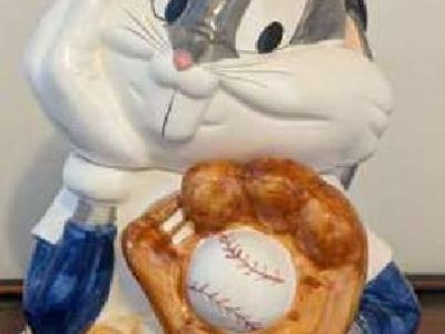 Vintage Bugs Bunny Baseball Warner Bros Cookie Jar 1993 in Novato, CA
