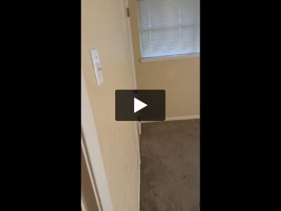 Unfurnished Room for Rent - I ve rented a house and I m looking for a roommate